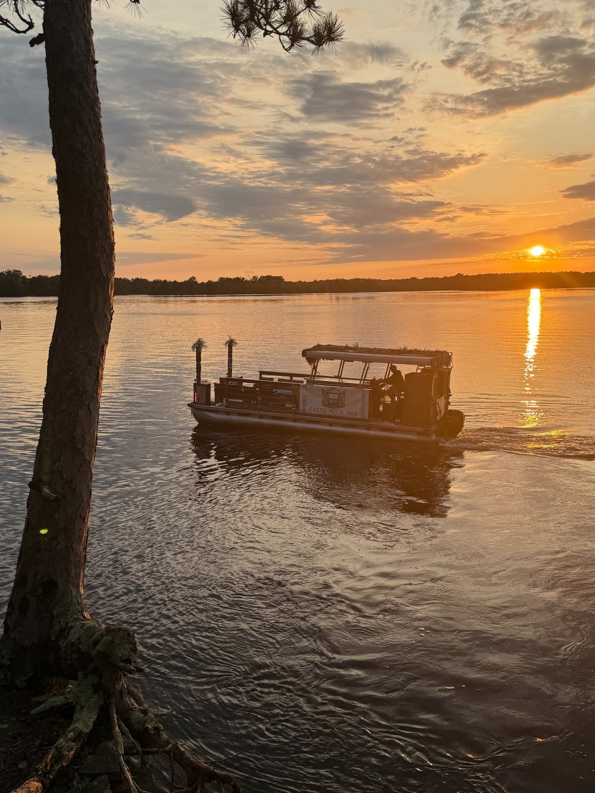 Homepage screenshot of Castle Rock Tikis website.